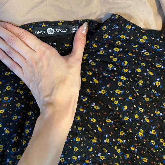 Daisy Street Floral Maxi Dress - Picture 3 of 5